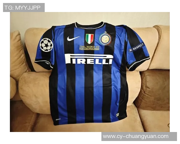 现役足球明星穿过的球衣背后故事与传奇瞬间揭秘