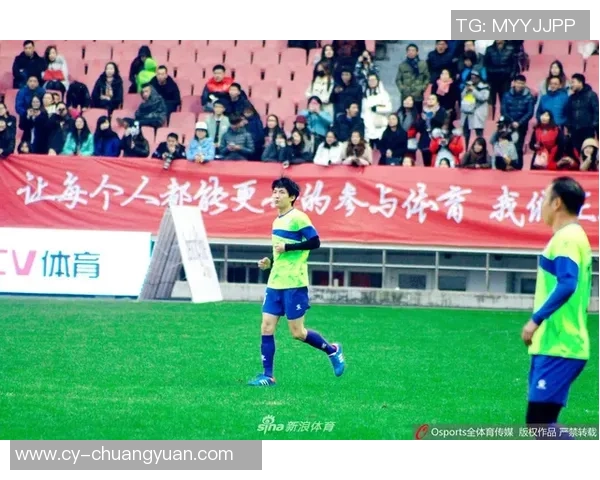 欧美足球明星同框展现友谊与竞技精神的精彩瞬间 欧美足球明星同框展现友谊与竞技精神的精彩瞬间